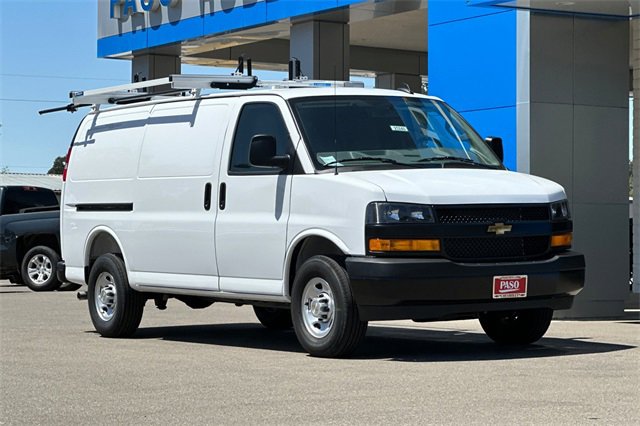 New 2025 Chevrolet Express 2500 Work Van w/ Driver Convenience Package video 2