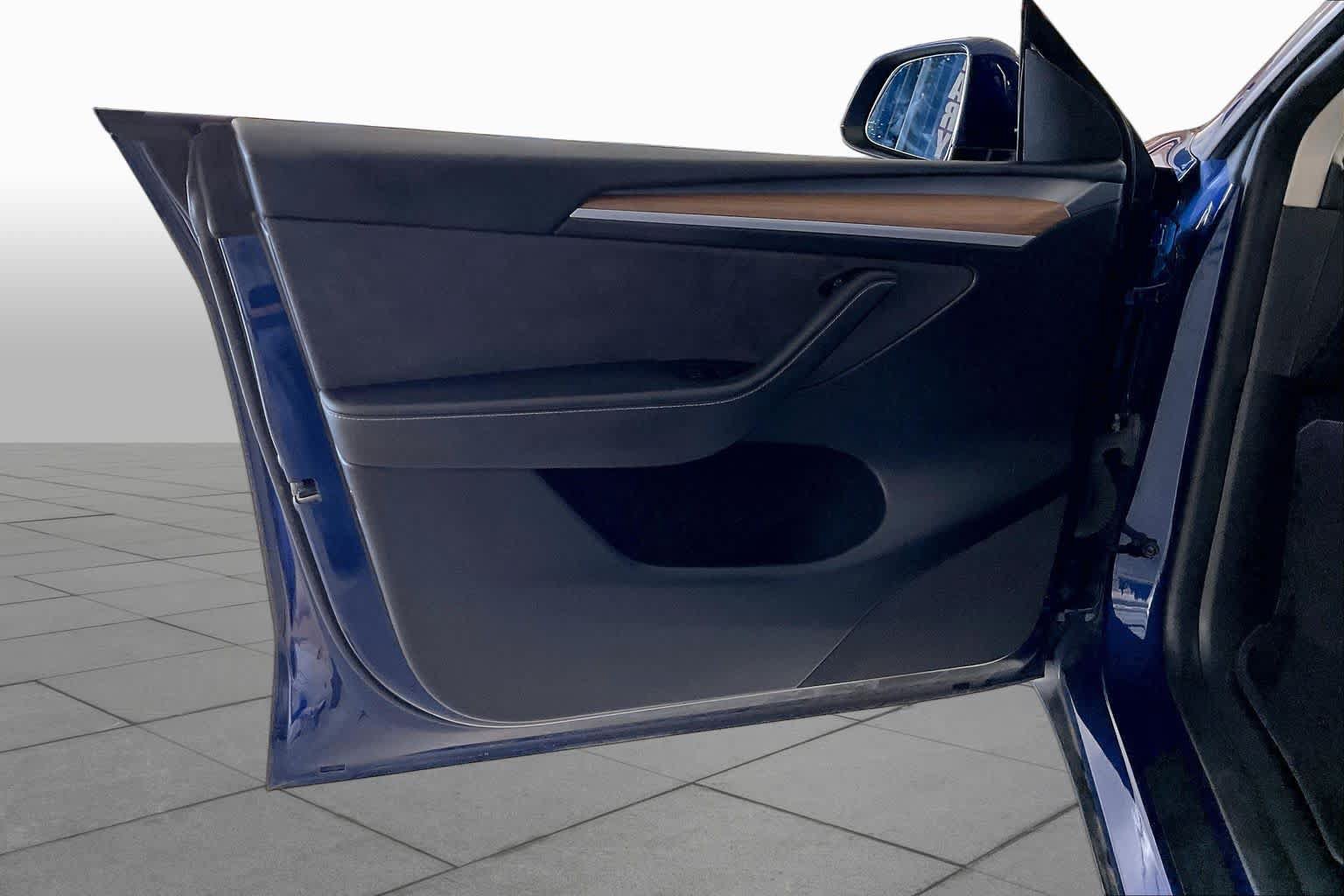 Used 2023 Tesla Model Y AWD image 19