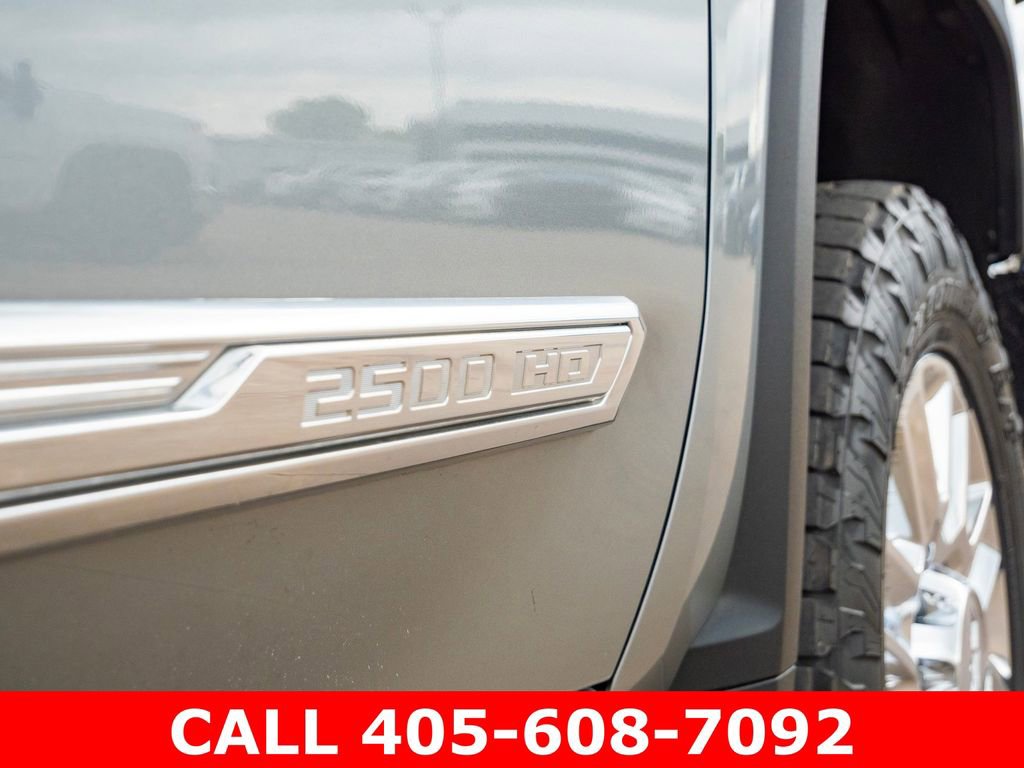 Used 2024 Chevrolet Silverado 2500 High Country w/ High Country Premium Package AWD/4WD image 11