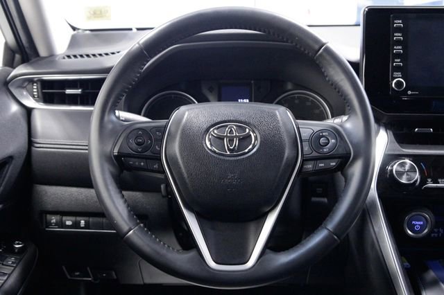 Used 2021 Toyota Venza LE image 15