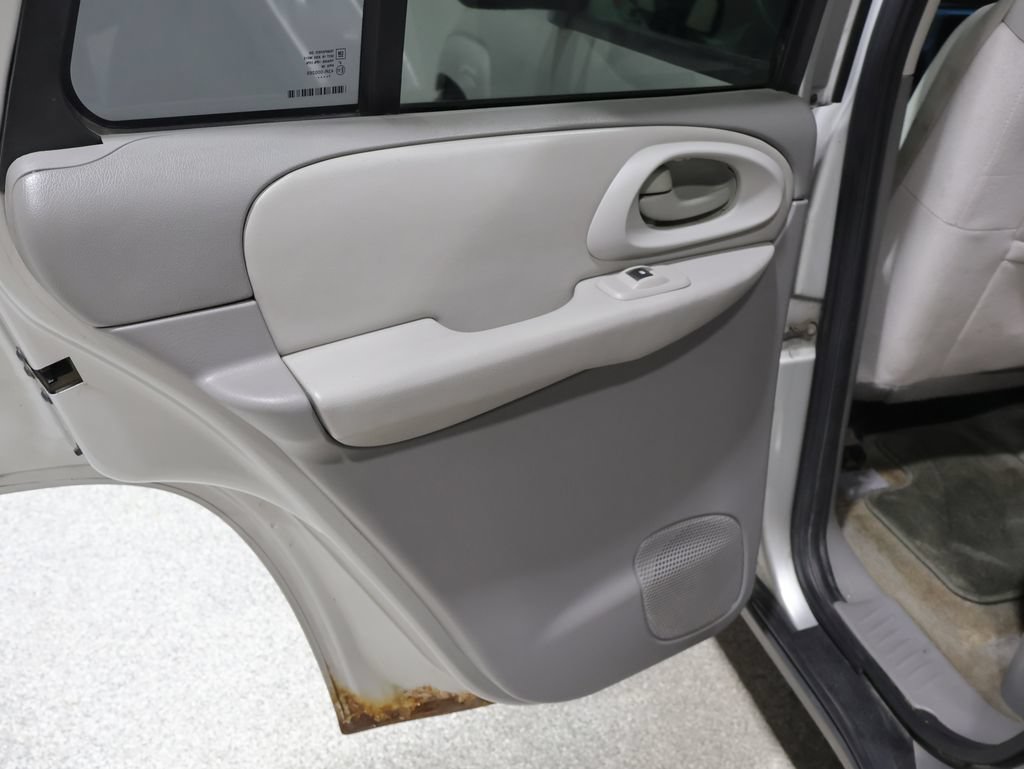 Used 2008 Chevrolet TrailBlazer 4WD image 19