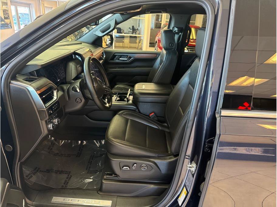 Used 2025 GMC Yukon Denali AWD/4WD image 11