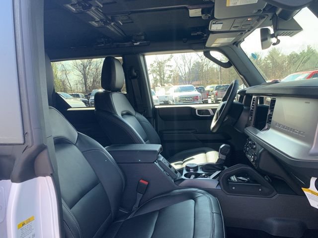 New 2026 Ford Bronco Outer Banks w/ Sasquatch Package AWD/4WD image 16