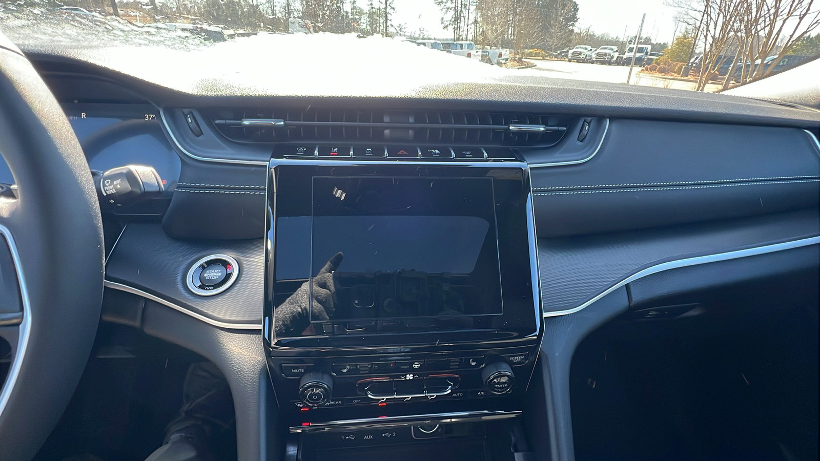 New 2025 Jeep Grand Cherokee L Altitude image 29