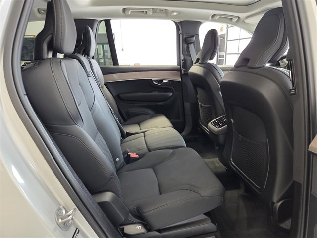 Certified 2025 Volvo XC90 B5 Plus image 22
