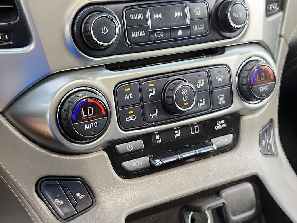 Used 2020 Chevrolet Suburban LT AWD/4WD image 26