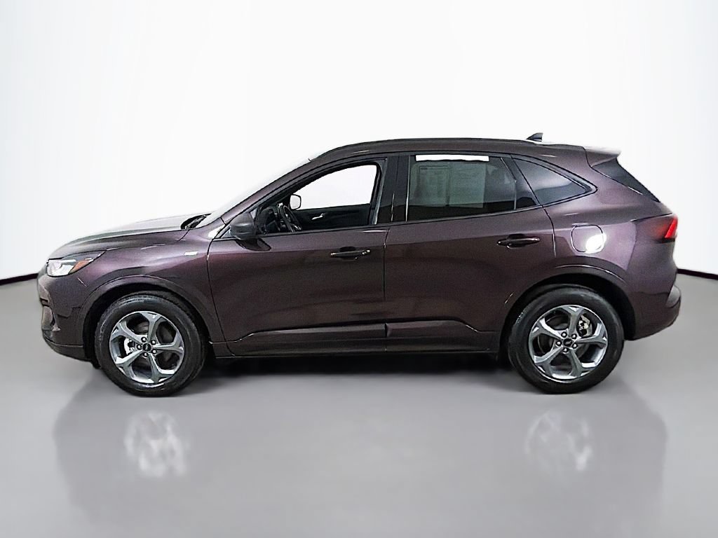 Certified 2023 Ford Escape ST-Line AWD/4WD image 11