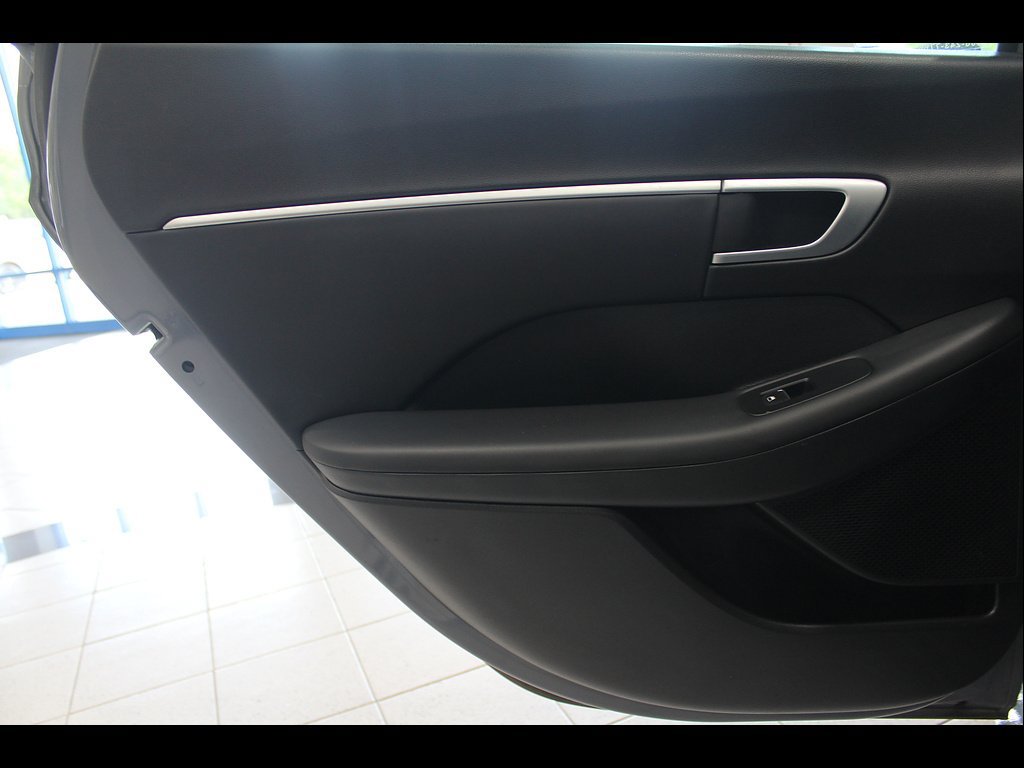 Used 2025 Hyundai Sonata SEL FWD image 18