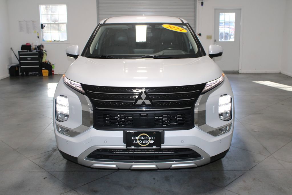 Used 2024 Mitsubishi Outlander 4WD Plug-In Hybrid image 49