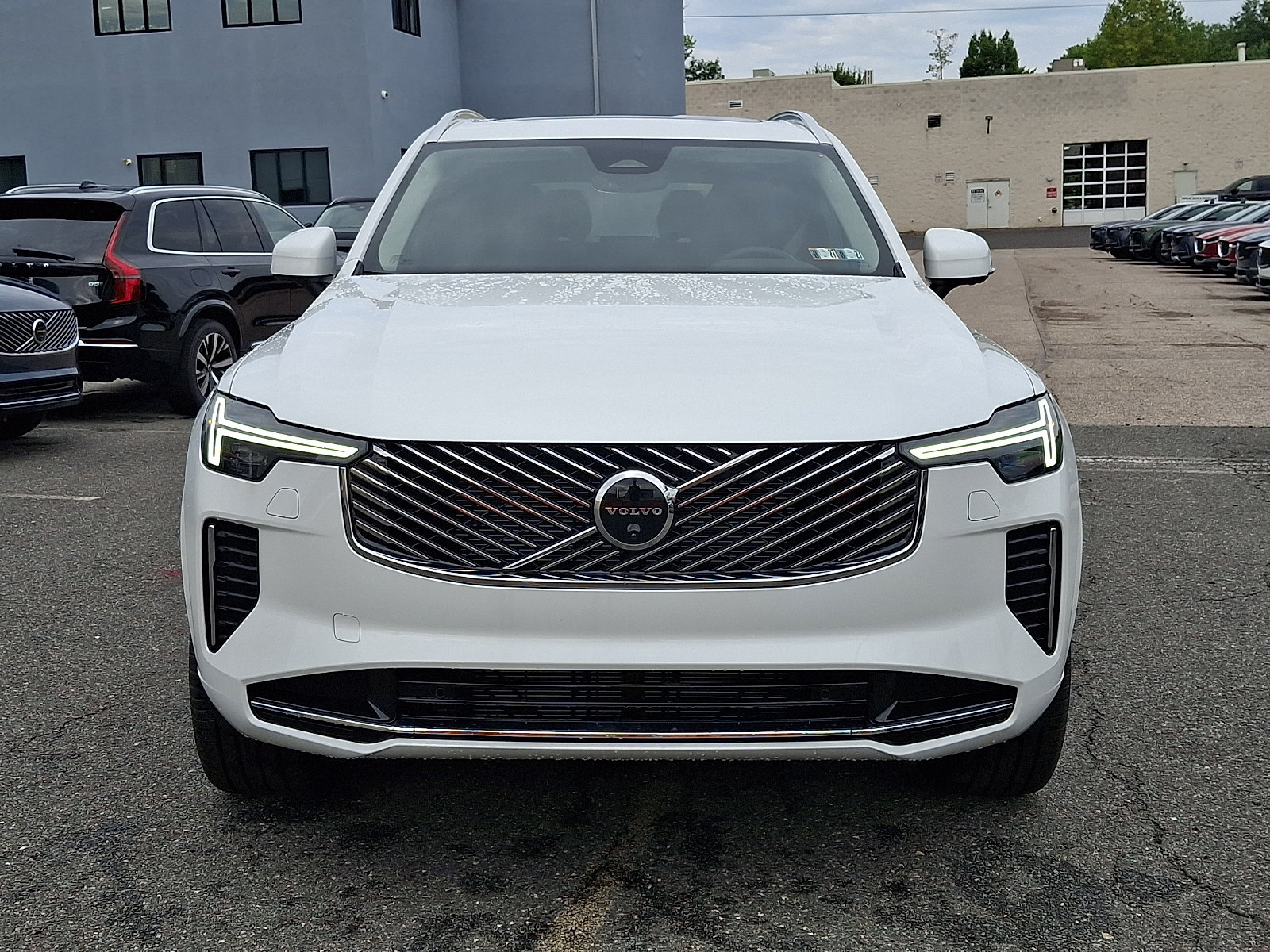 New 2027 Volvo XC90 B6 Plus AWD/4WD image 2