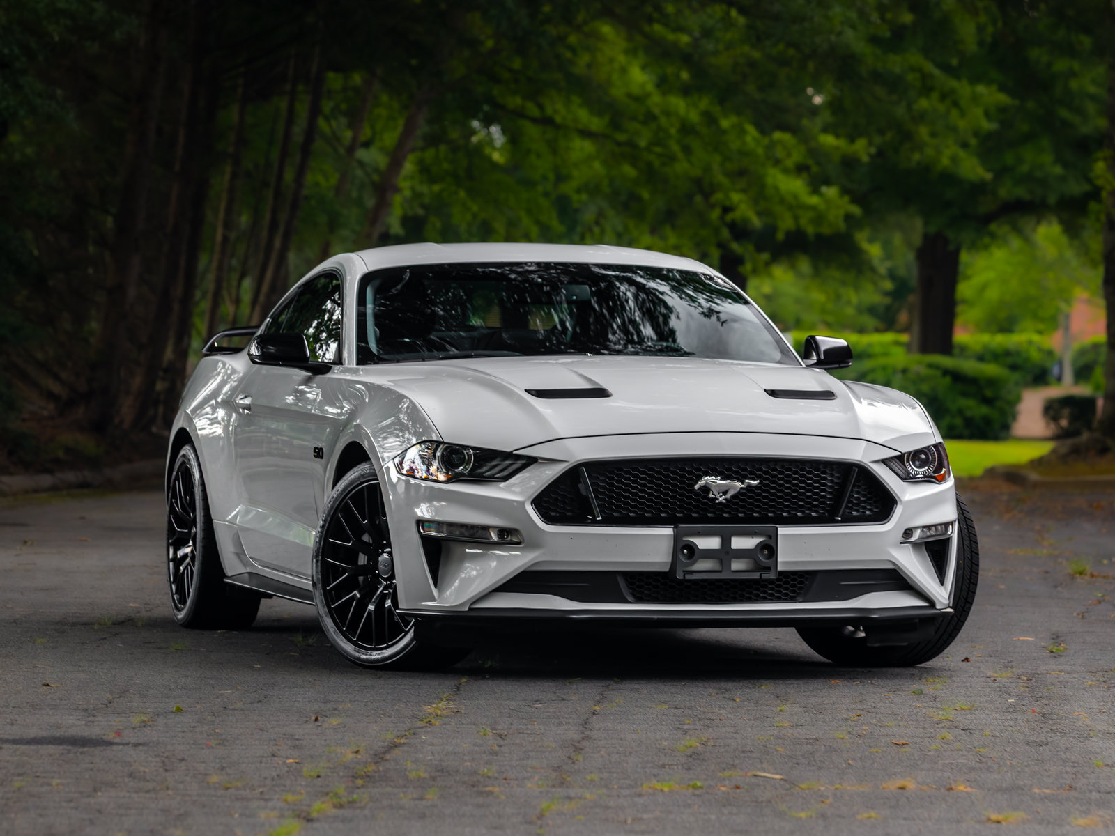 Used 2020 Ford Mustang GT Premium RWD image 1