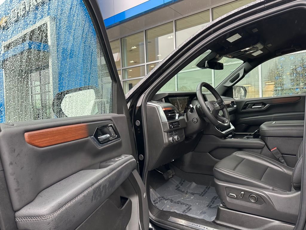 Used 2025 GMC Yukon XL Denali image 21