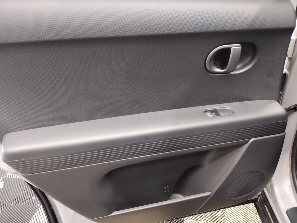 New 2026 Hyundai Ioniq 5 SE image 20