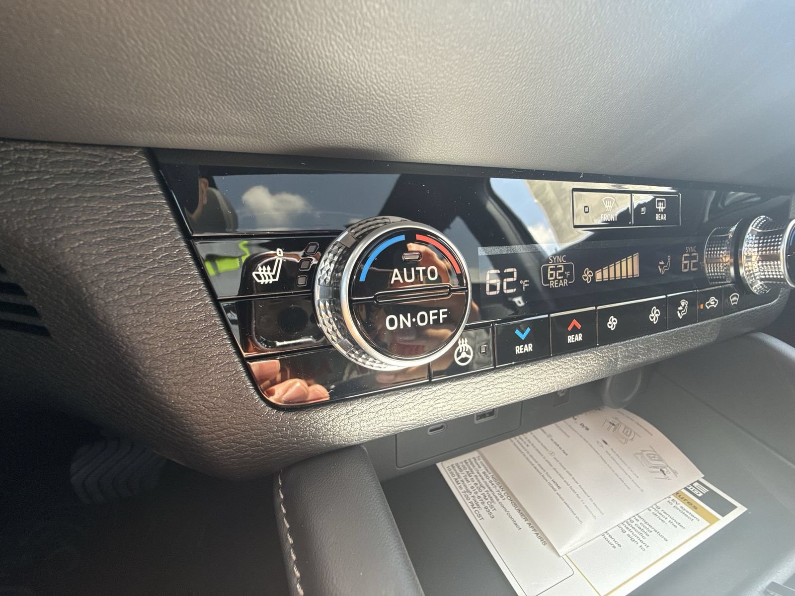 New 2026 Nissan Rogue Platinum AWD/4WD image 18