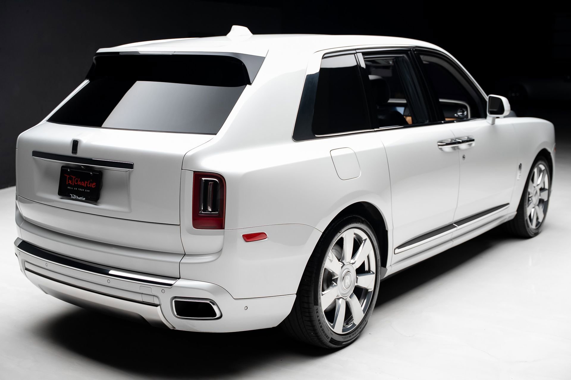 Used 2019 Rolls-Royce Cullinan AWD/4WD image 33