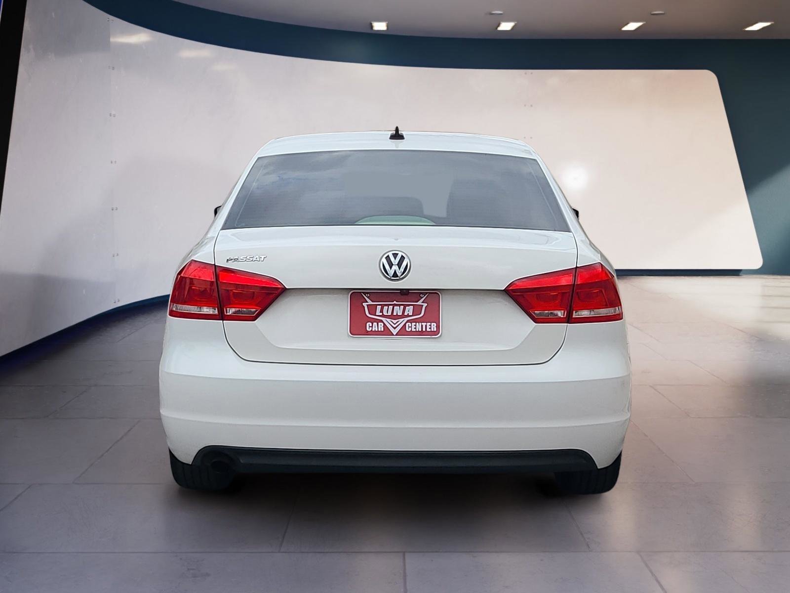 Used 2013 Volkswagen Passat 2.5 S image 4