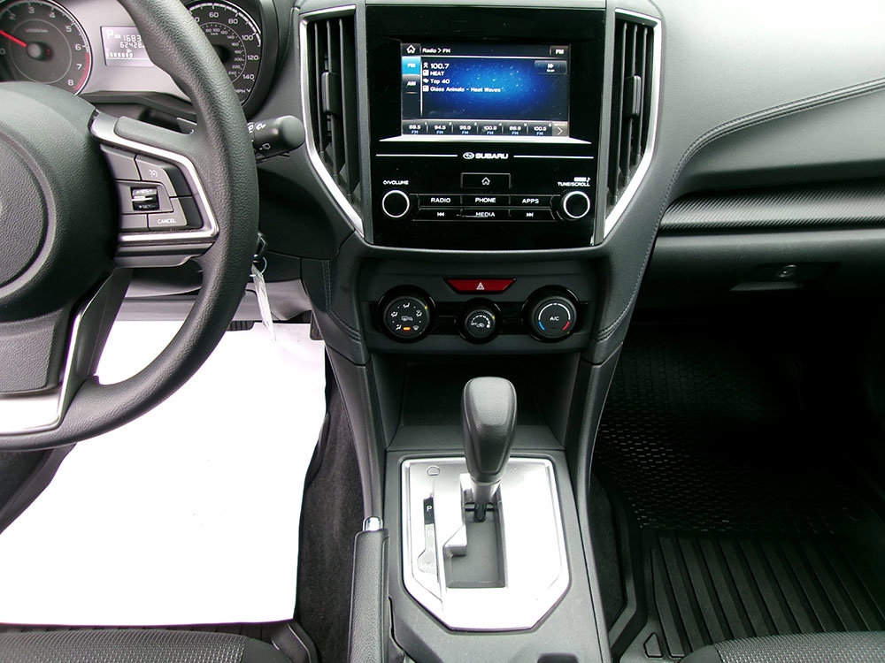 Used 2017 Subaru Impreza 2.0i Premium image 17