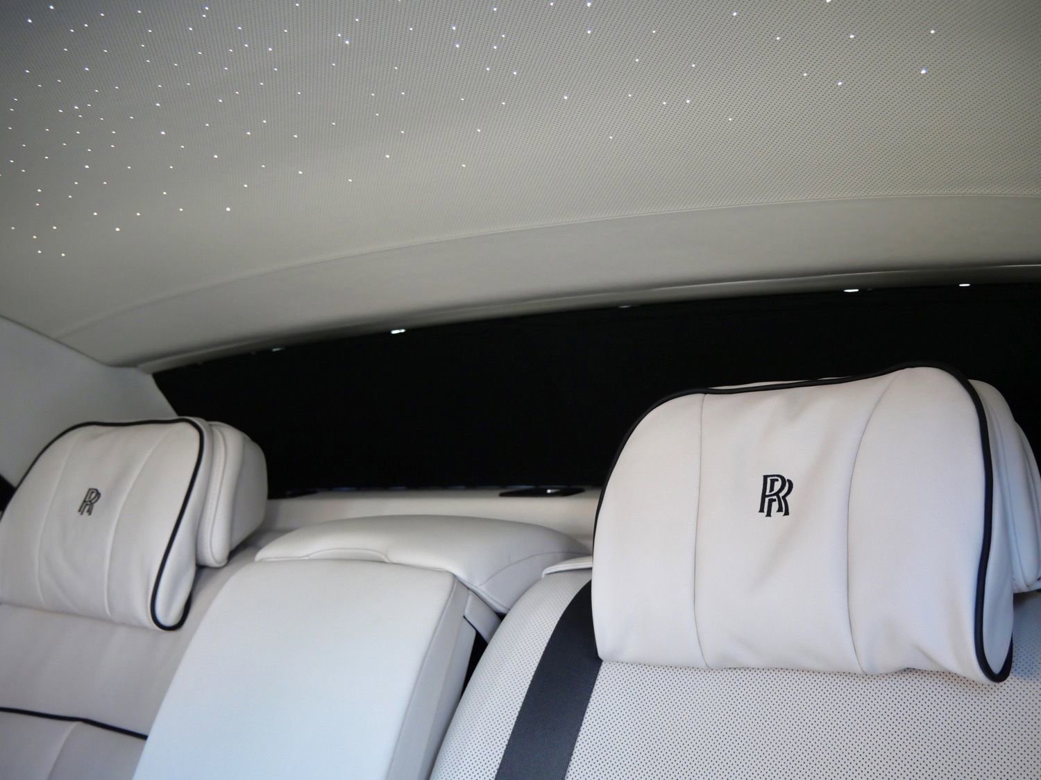 Certified 2024 Rolls-Royce Phantom Extended Wheelbase w/ The Phantom Package image 34
