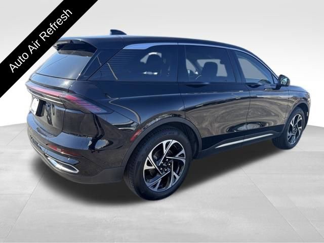 Used 2024 Lincoln Nautilus Premier w/ Equipment Group 102A image 8