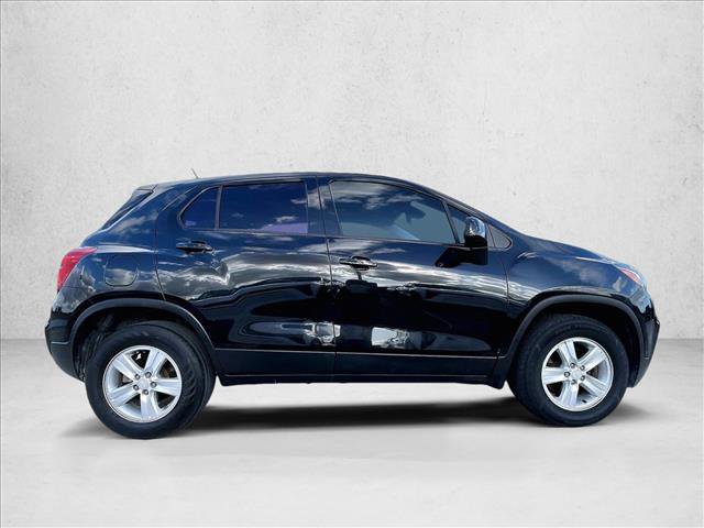 Used 2022 Chevrolet Trax LS image 5