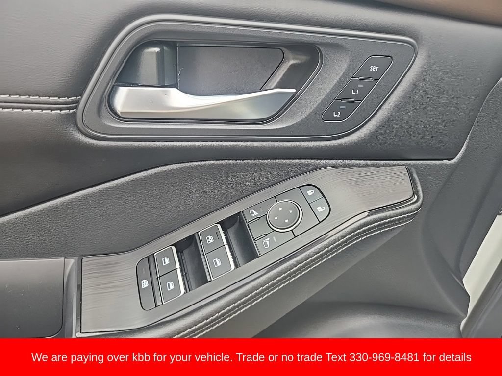 Used 2023 Nissan Rogue SL AWD/4WD image 12
