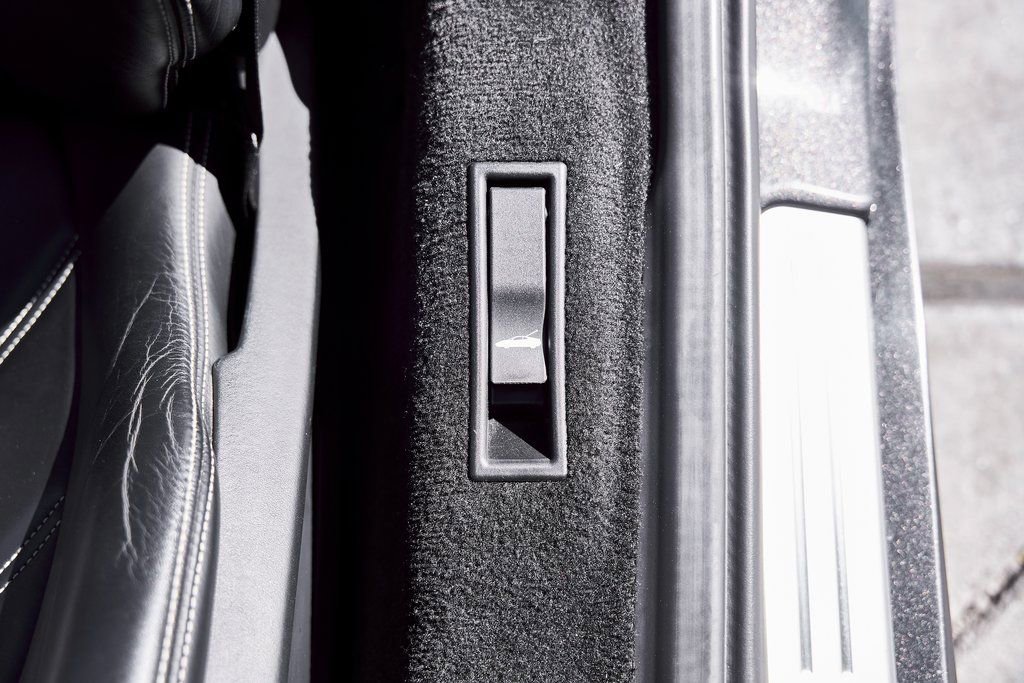 Used 2018 Ferrari 488 Spider image 40