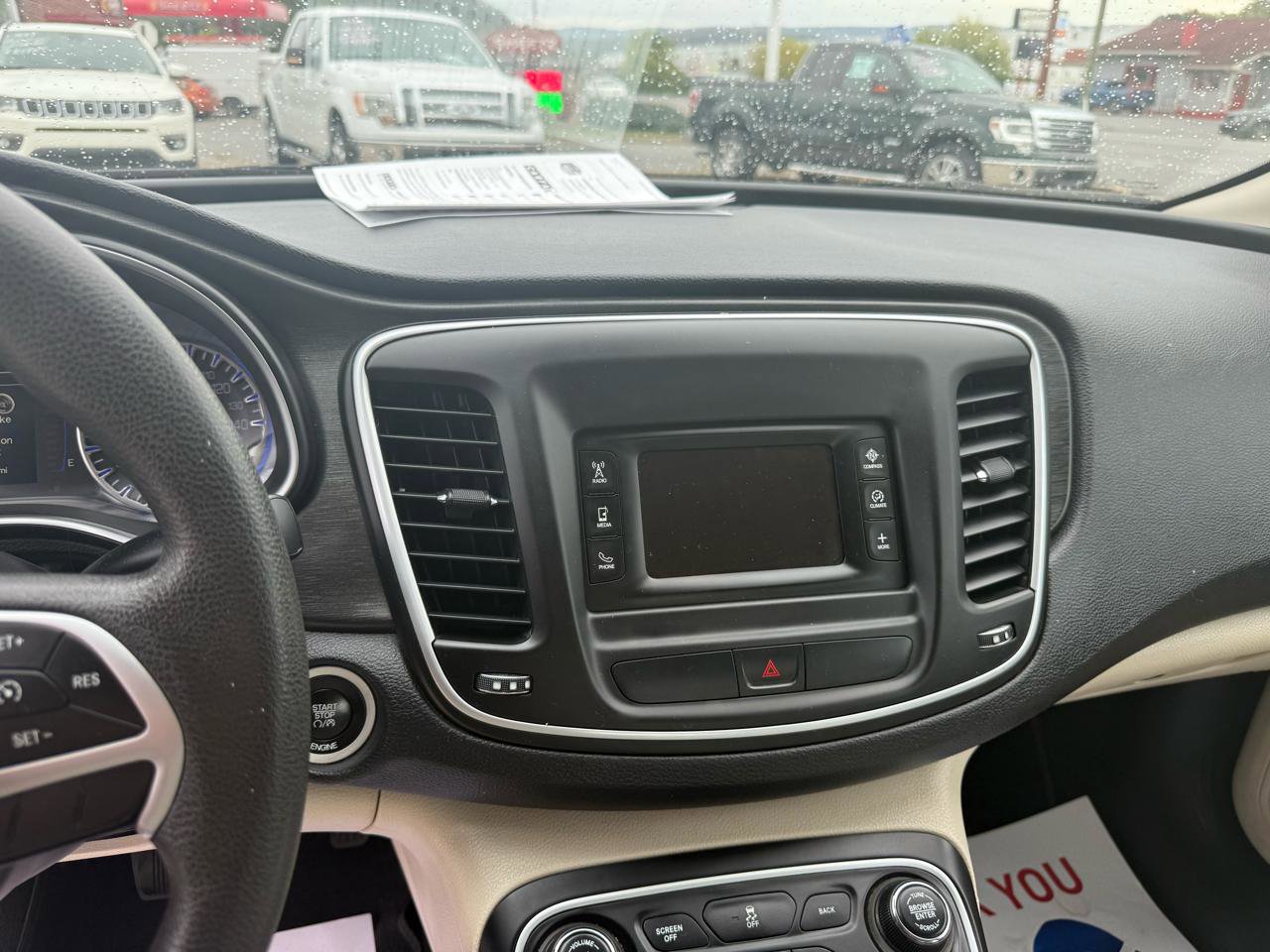 Used 2015 Chrysler 200 Limited image 36