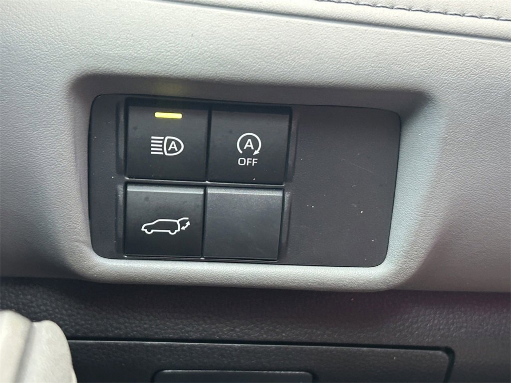 Certified 2023 Toyota Highlander XLE image 29