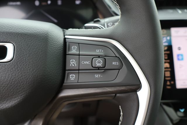 New 2026 Jeep Grand Cherokee Limited image 16