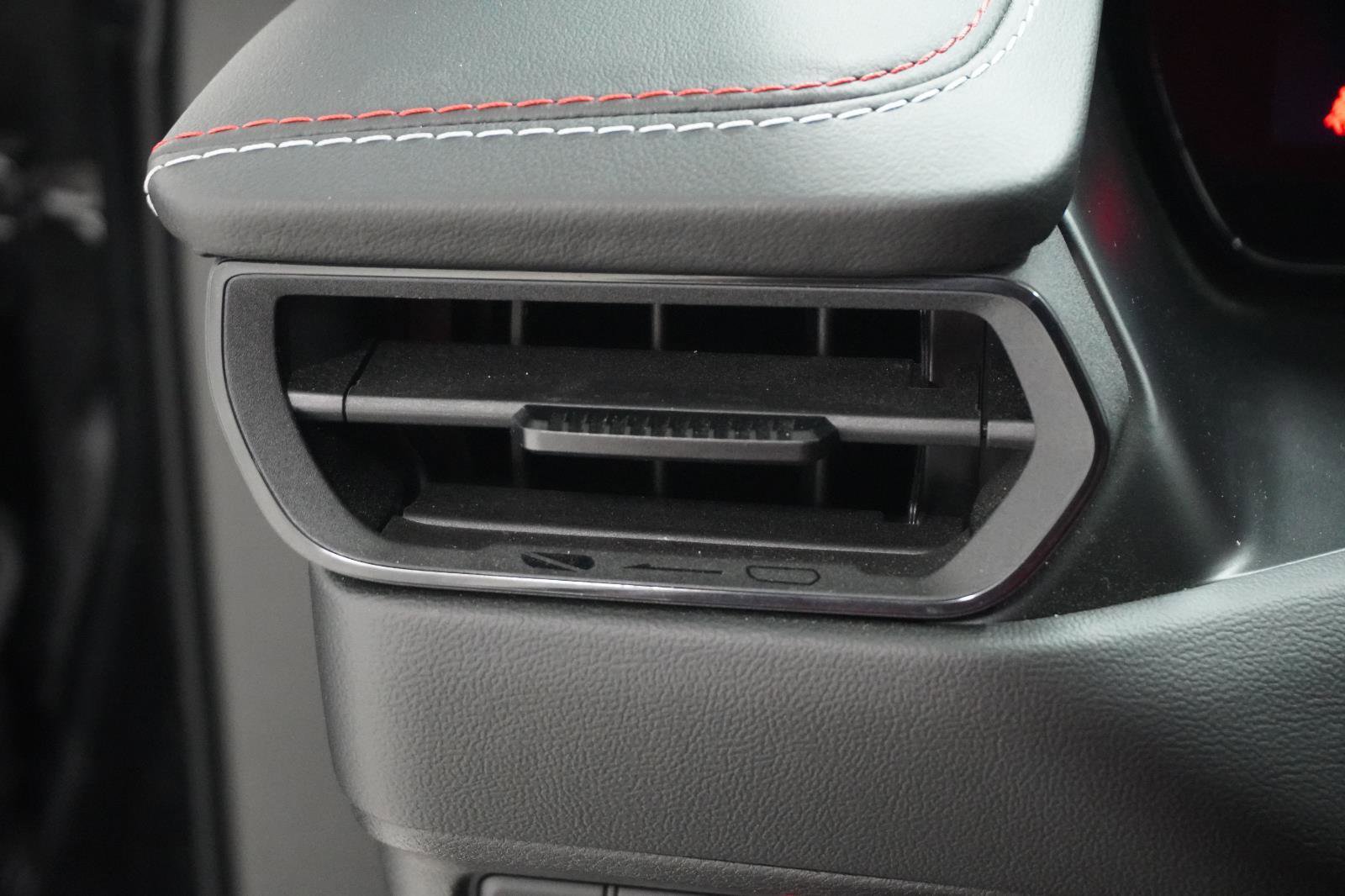 Used 2024 Dodge Charger R/T w/ Plus Group image 18