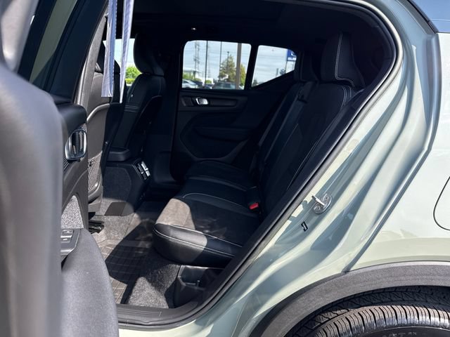 Used 2023 Volvo XC40 Recharge Plus w/ Protection Package Premier AWD/4WD image 13