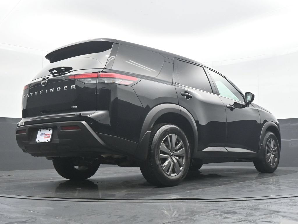 Used 2025 Nissan Pathfinder S AWD/4WD image 30