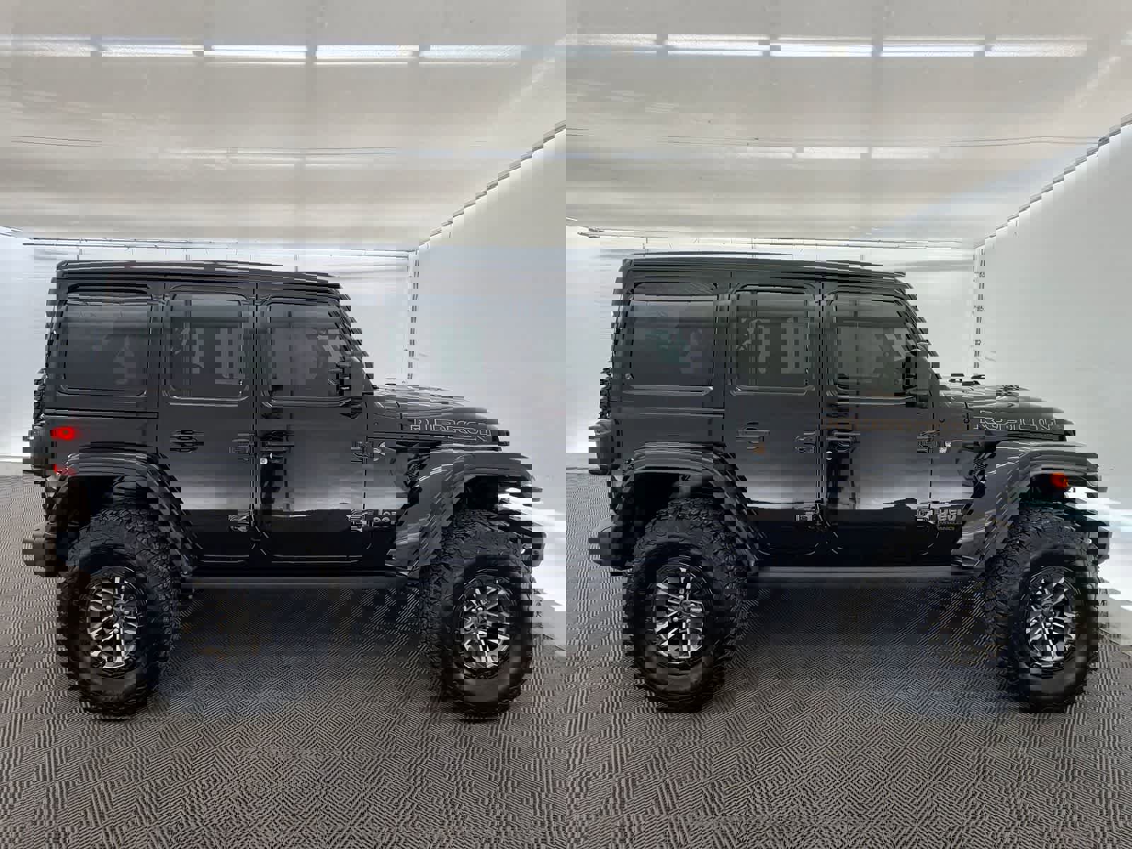 Used 2024 Jeep Wrangler Unlimited Rubicon 392 image 7