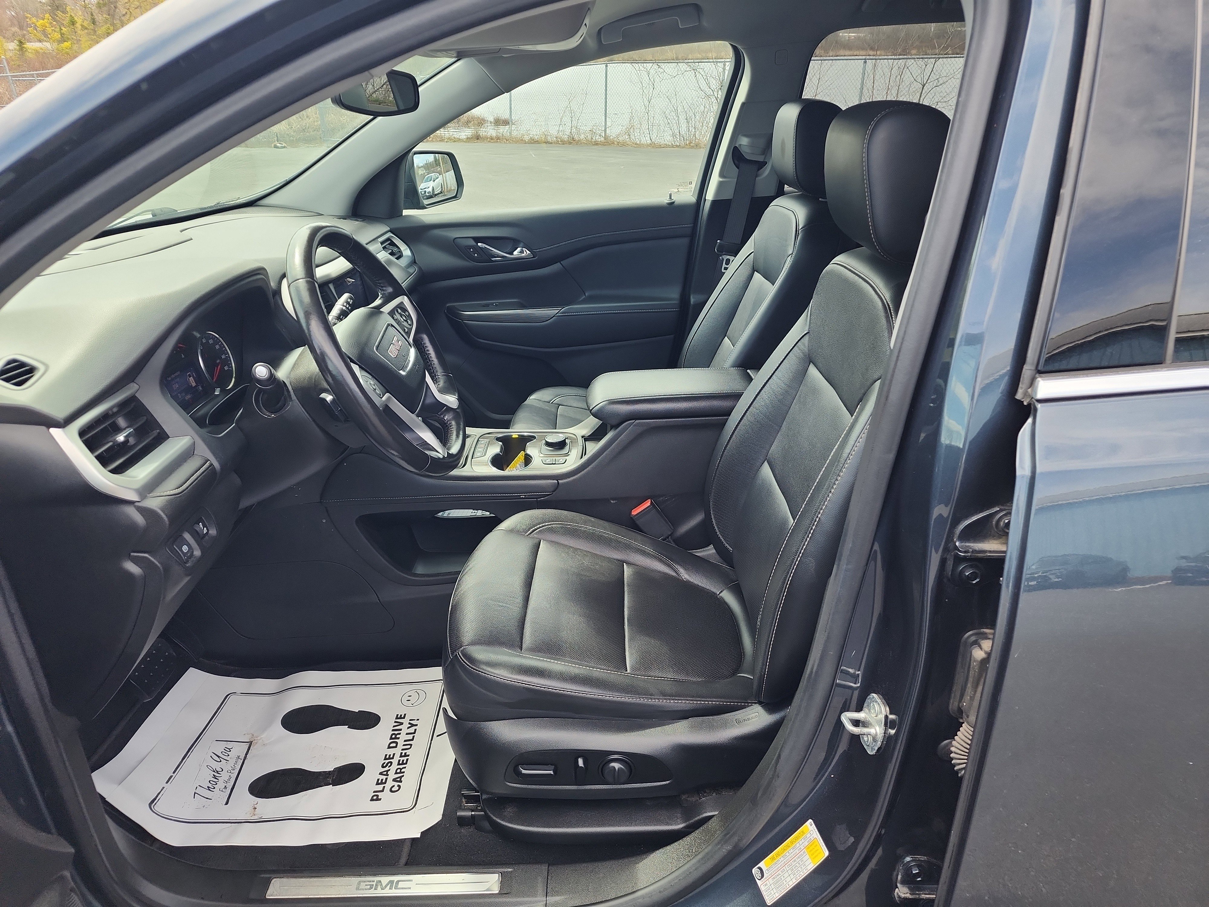 Used 2020 GMC Acadia SLT image 11