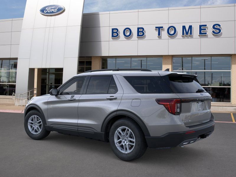 New 2026 Ford Explorer Active RWD image 5