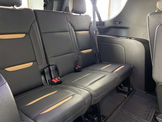 Used 2023 GMC Yukon XL AT4 w/ AT4 Premium Package AWD/4WD image 12