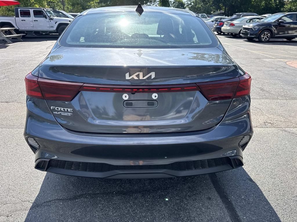 Used 2023 Kia Forte LXS FWD image 4