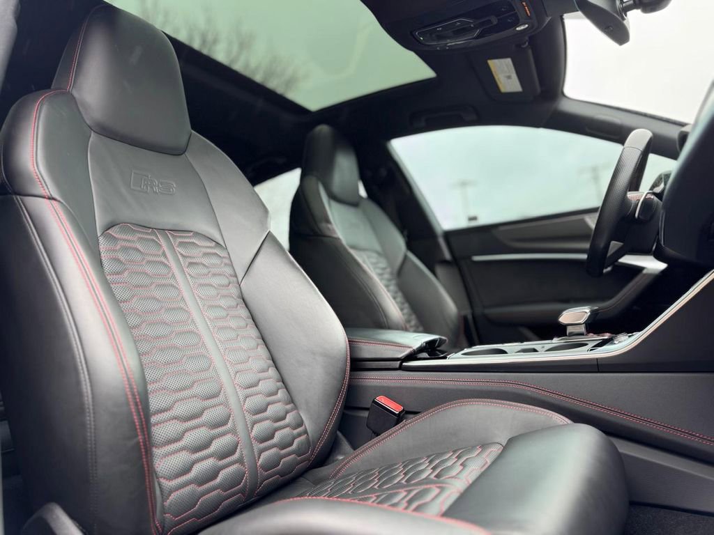 Used 2022 Audi RS 7 Sportback AWD/4WD image 25