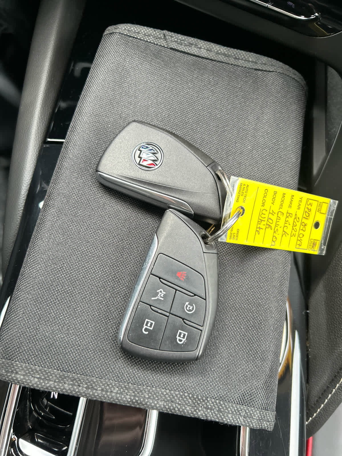 Used 2023 Buick Envision Essence w/ Sport Touring Package image 22