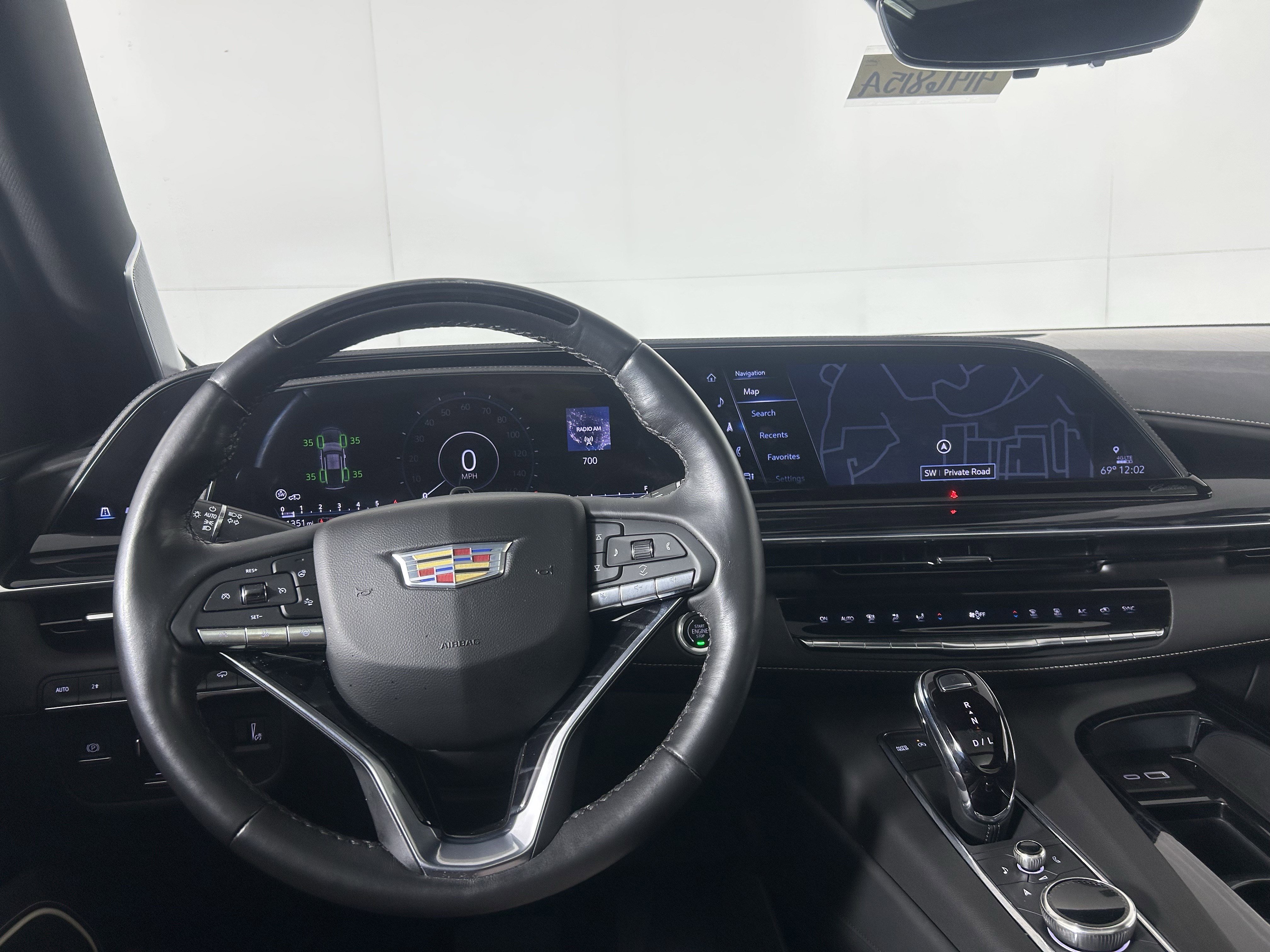 Used 2023 Cadillac Escalade ESV Sport w/ LPO, ONYX Package image 9