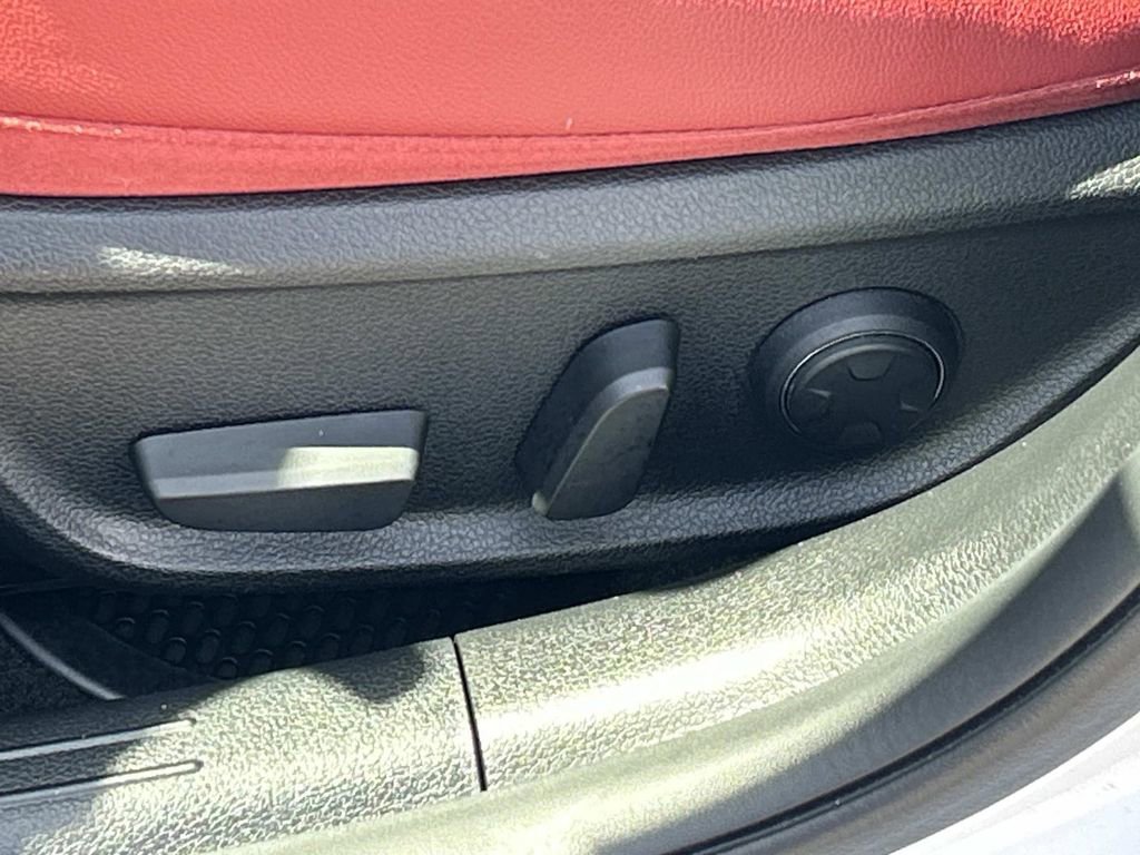 Used 2023 Genesis G70 2.0T w/ Sport Prestige Package image 16