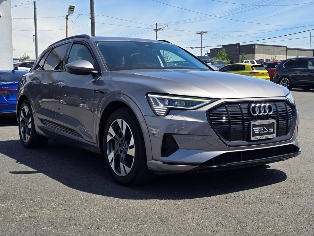 Used 2021 Audi e-tron Premium w/ Convenience Plus Package AWD/4WD image 4