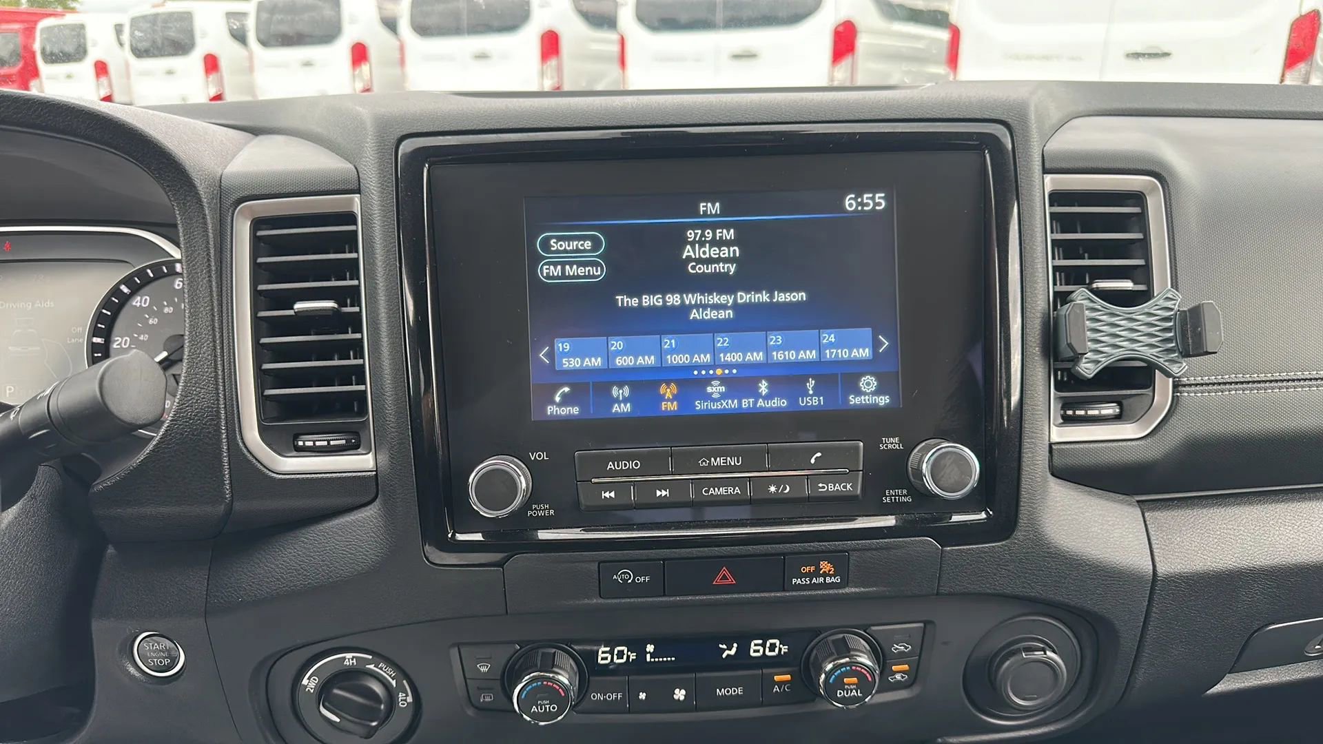 Used 2024 Nissan Frontier SV image 20