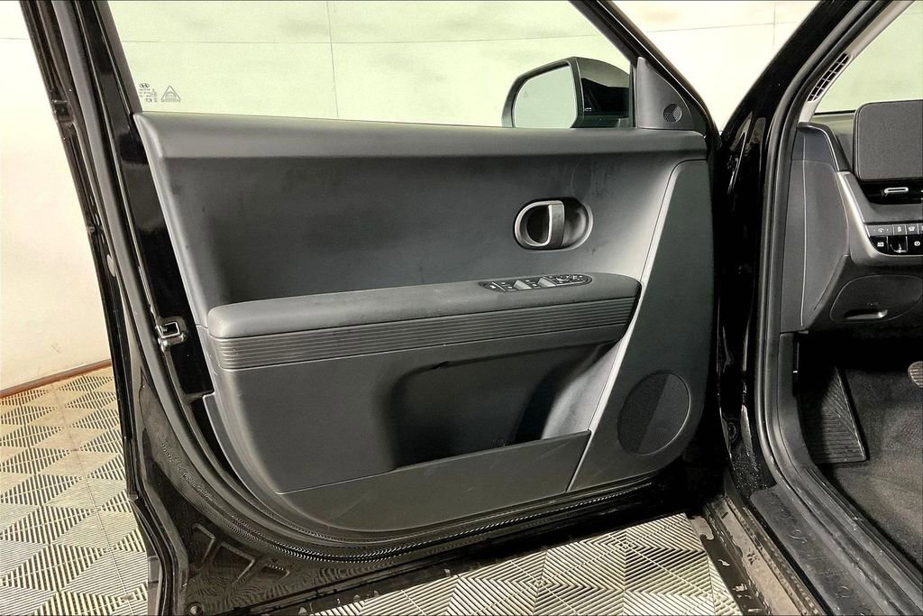 Used 2025 Hyundai Ioniq 5 SEL RWD image 21