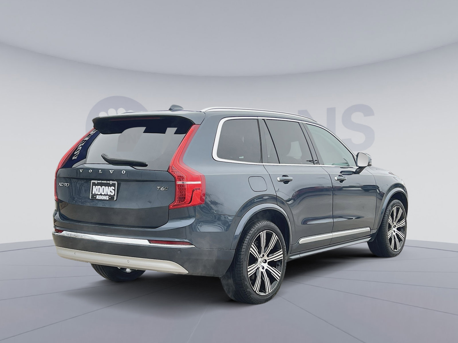 Certified 2022 Volvo XC90 T6 Inscription w/ Climate Package image 7