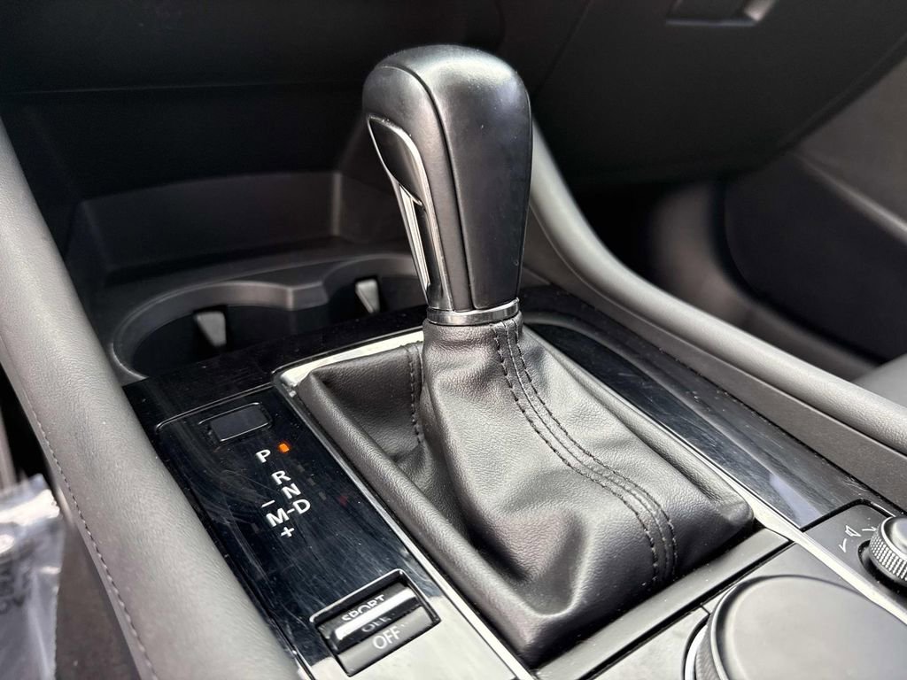 Used 2021 MAZDA MAZDA3 s image 32