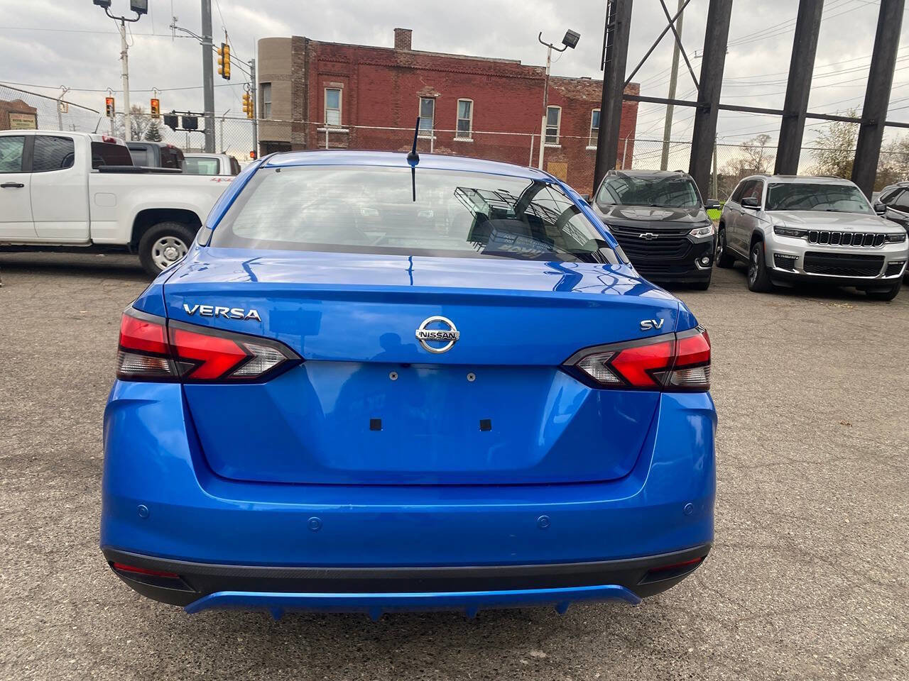 Used 2022 Nissan Versa S w/ Electronics Package image 9