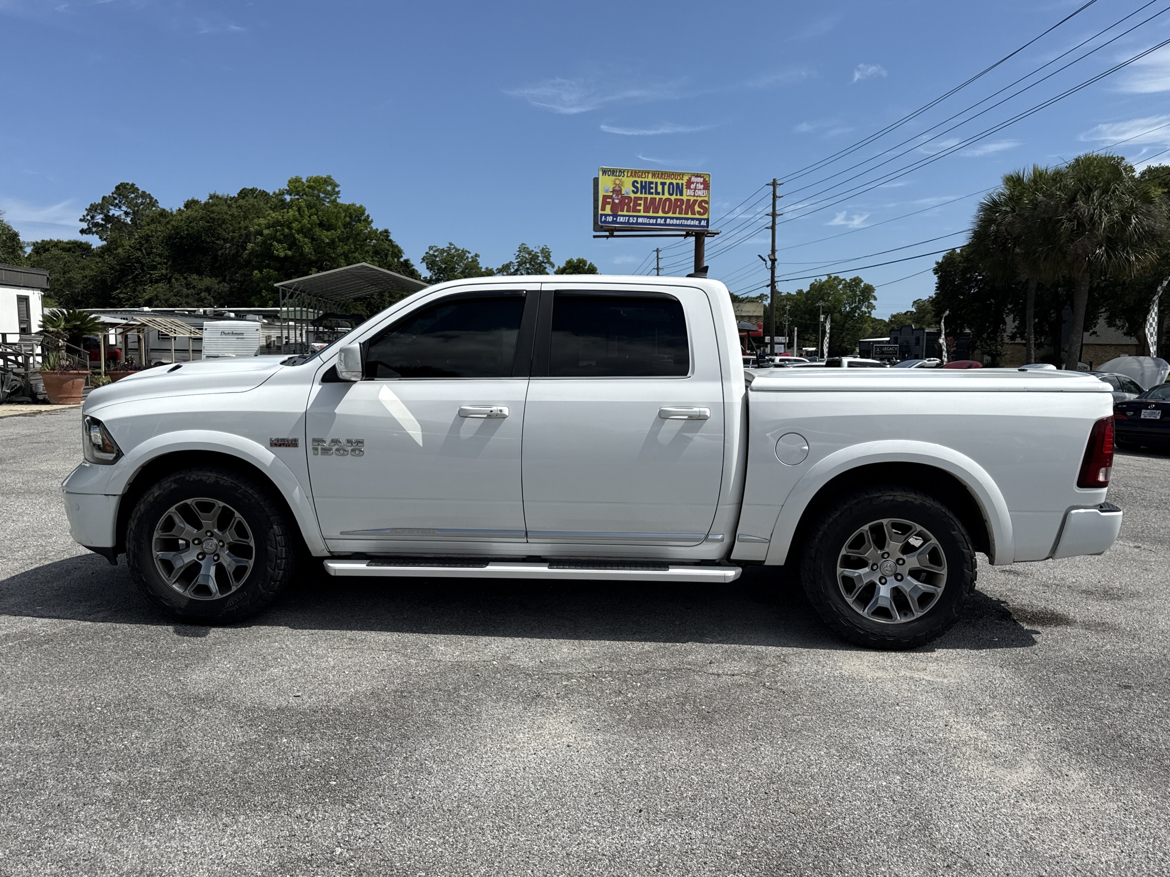 Used 2018 RAM 1500 Limited AWD/4WD image 2