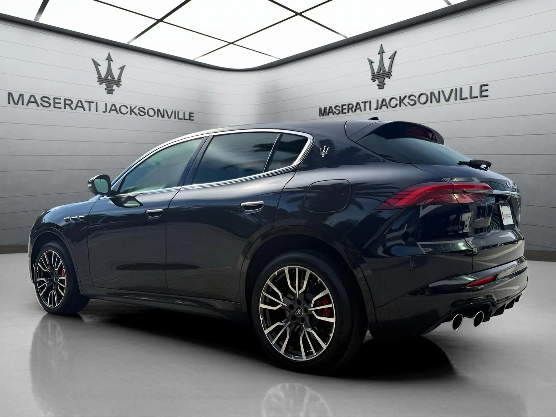 New 2025 Maserati Grecale GT image 10