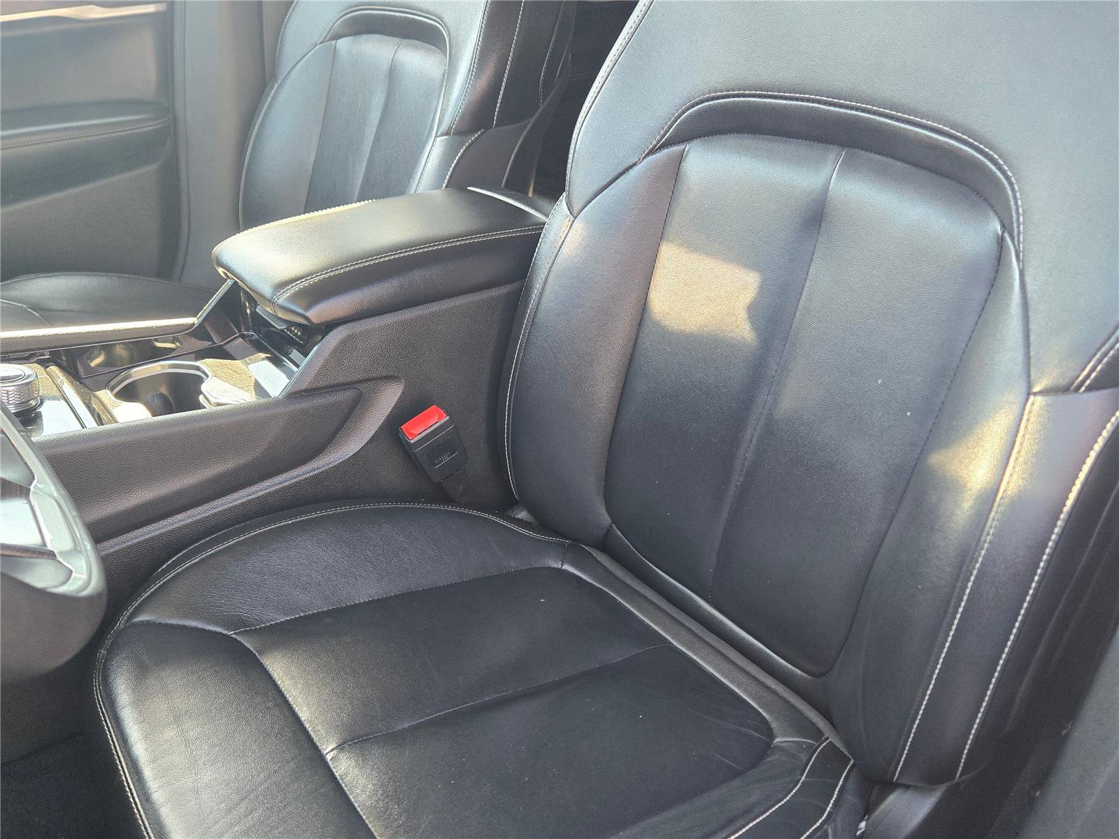 Used 2023 Jeep Grand Cherokee Limited AWD/4WD image 20